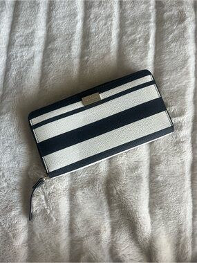 KATE SPADE Iconic Striped Wallet
